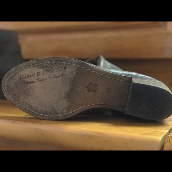 Donald j pliner boots size 7 - Picture 3 of 4